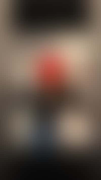 Looking for Friends and Intimate Moments