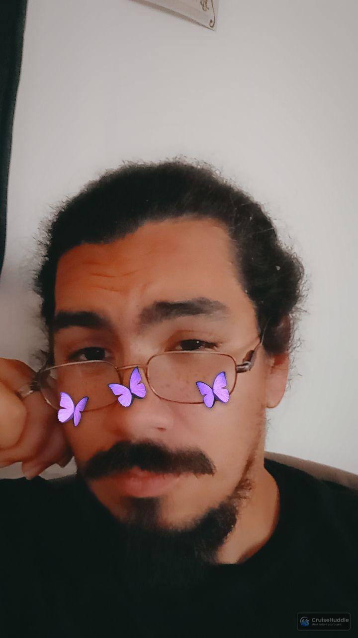 Looking for playmates on Glory