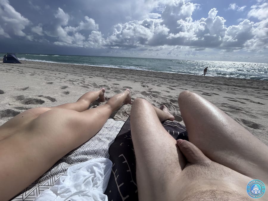 Looking for males to join couple