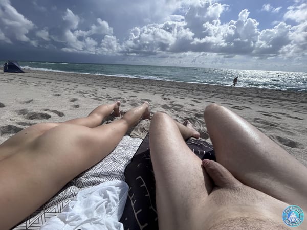 Looking for males to join couple
