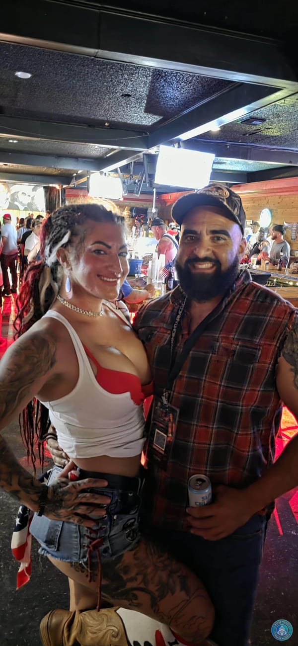 Couple looking for males