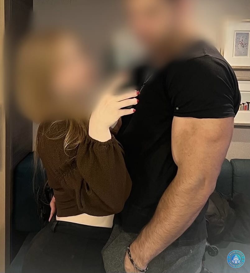 Fit sexy couple looking for a unicorn